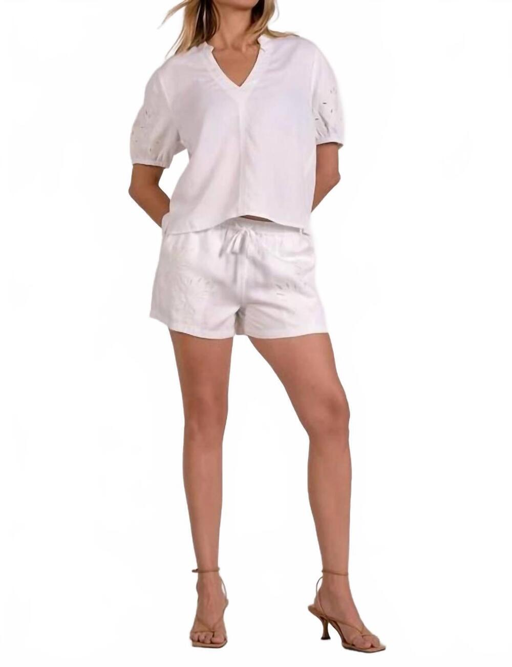 NEW ELAN short sleeve v neck top in white